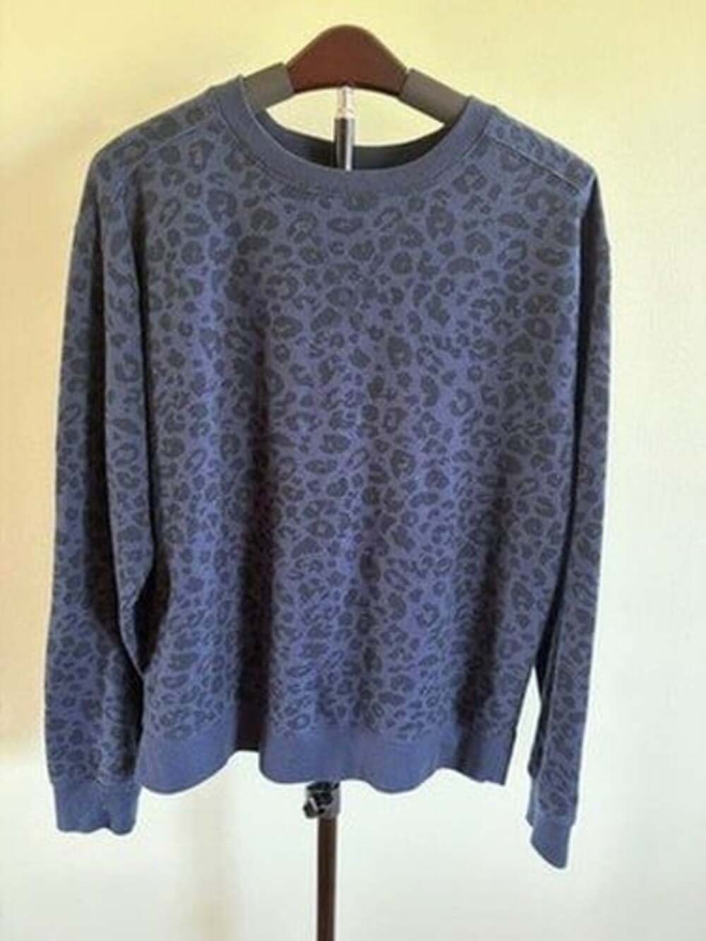 Pink Victoria's Secret Sweatshirt Womens S Blue Crew Neck Long Sleeve Sleeves